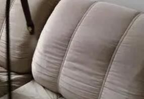 在進行家具保潔作業(yè)的時候，要注意什么呢？