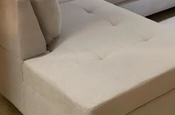 清潔布藝沙發(fā)這種家具的時候，要注意什么呢？